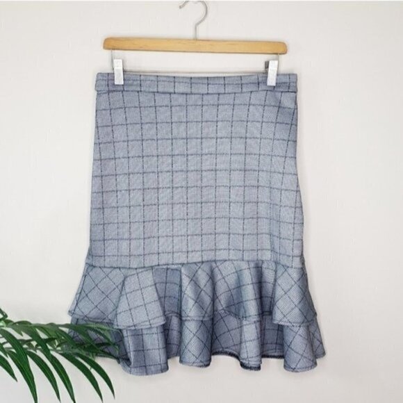 Banana Republic Factory Dresses & Skirts - Banana Republic Factory | Gray Plaid Ruffle Hem Skirt Size 4